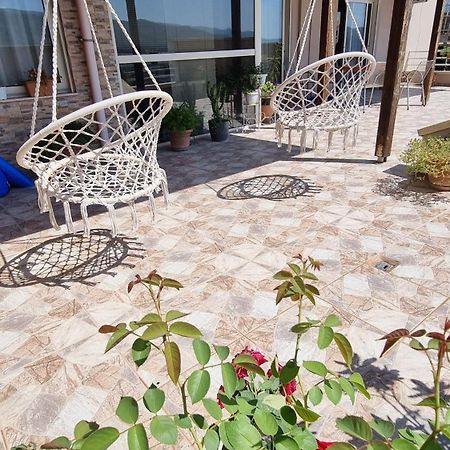Ferienwohnung Luis Penthouse Berat Exterior foto